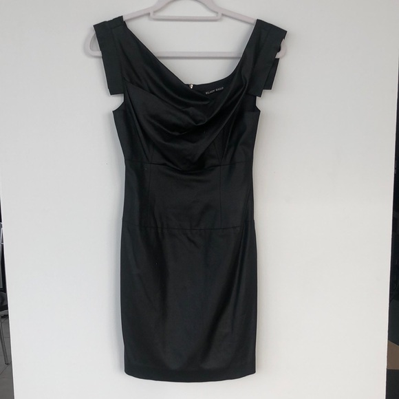 Black Halo Dresses & Skirts - Black Halo mini dress. Never worn.